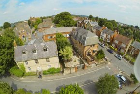 Kings Oxford is an independent college in Oxfordshire