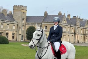 Thornton College girls day and boarding school Buckinghamshire