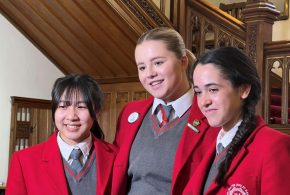 Thornton College girls day and boarding school Buckinghamshire