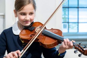 NBH_PREP_2023-girl-playing-violin